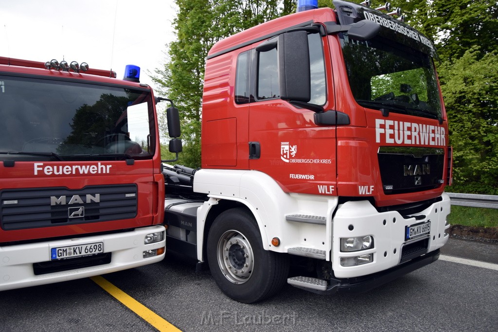 VU Gefahrgut LKW umgestuerzt A 4 Rich Koeln Hoehe AS Gummersbach P108.JPG - Miklos Laubert